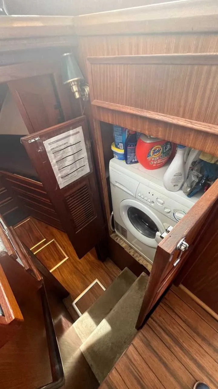 Slide: The Image of Hatteras 42 Cockpit Motor Yacht 1980 - 18