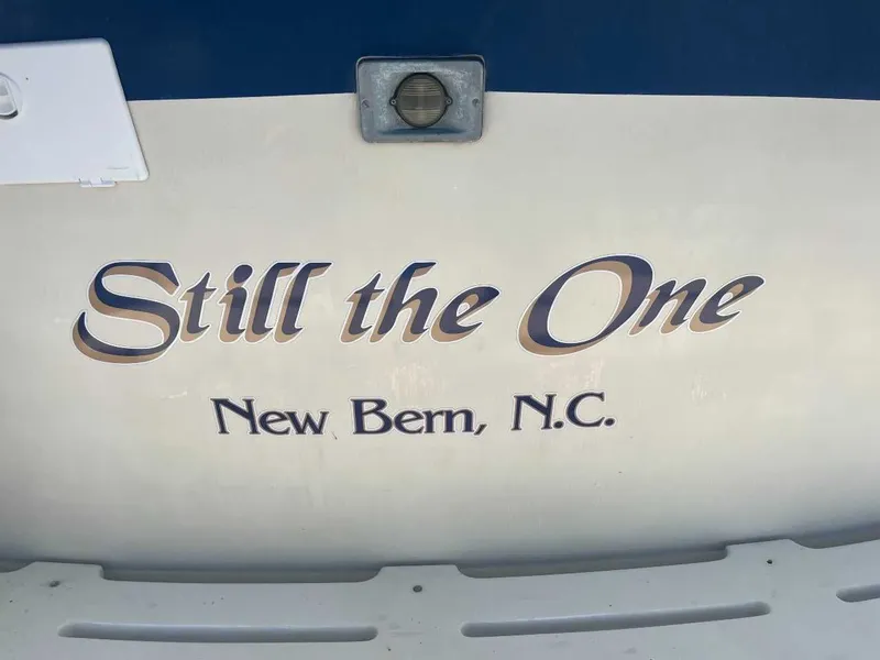 Slide: The Image of Hatteras 42 Cockpit Motor Yacht 1980 - 2