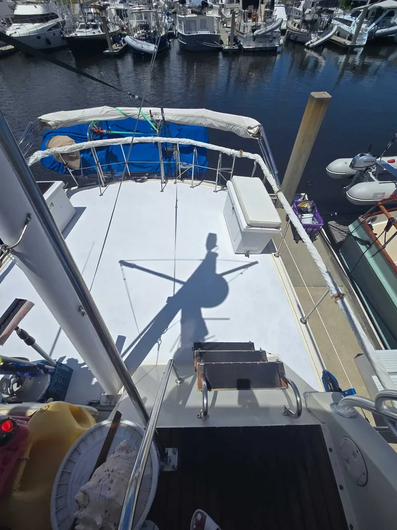 Slide: The Image of Hatteras 42 Cockpit Motor Yacht 1980 - 26