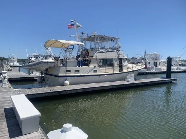 Slide: The Image of Hatteras 42 Cockpit Motor Yacht 1980 - 37