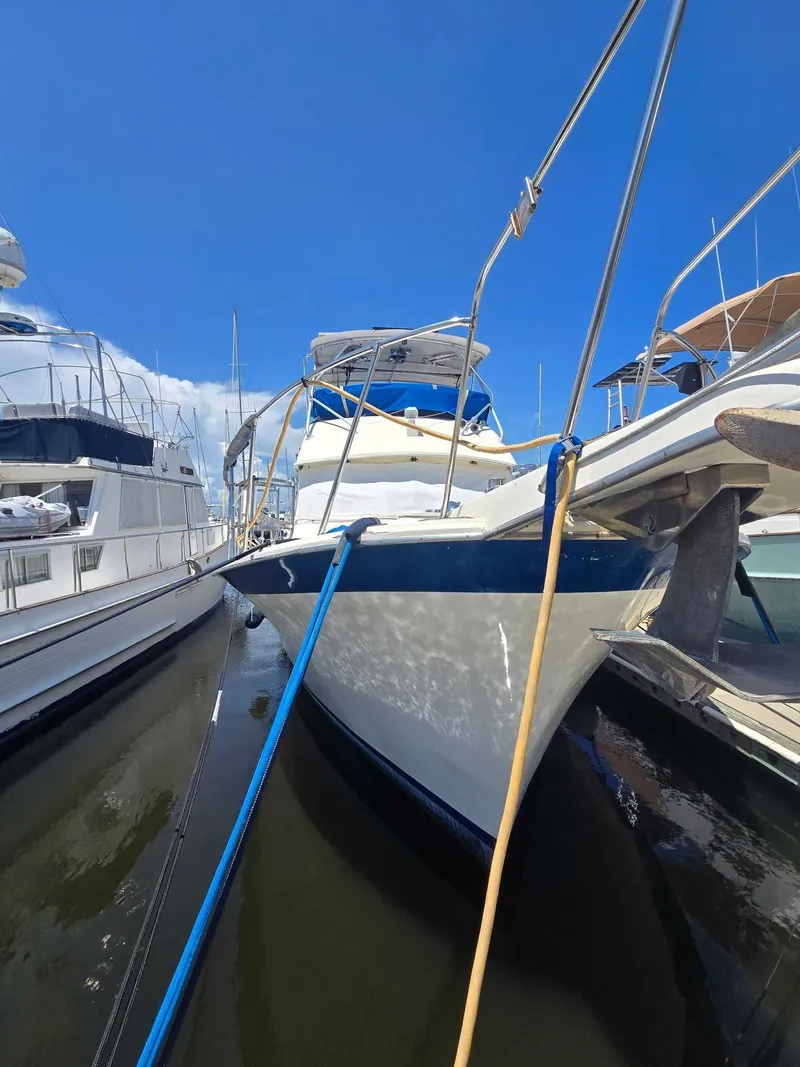 Slide: The Image of Hatteras 42 Long Range Cruiser 1980 - 3