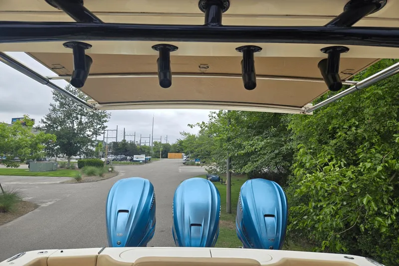 Slide: The Image of Scout 380 LXF 2020 - 11