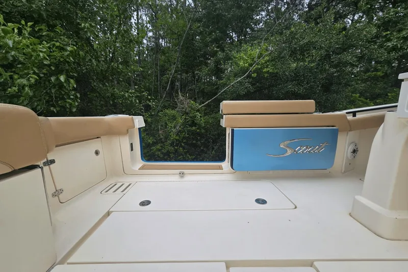 Slide: The Image of Scout 380 LXF 2020 - 12