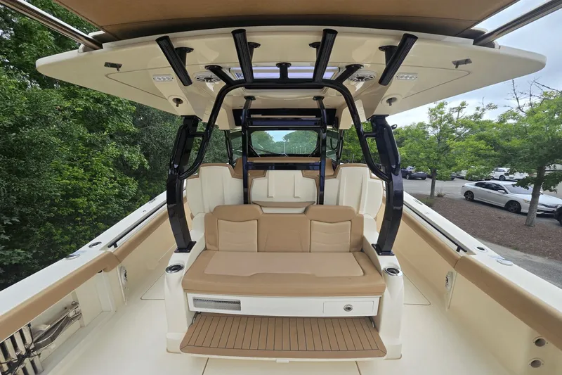 Slide: The Image of Scout 380 LXF 2020 - 19