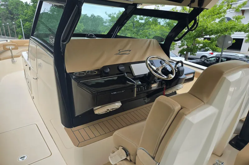 Slide: The Image of Scout 380 LXF 2020 - 20