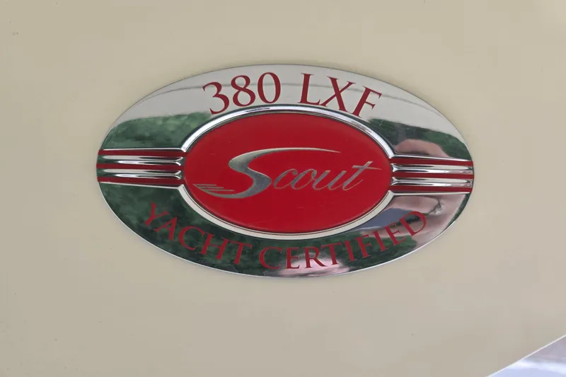 Slide: The Image of Scout 380 LXF 2020 - 24