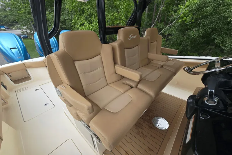 Slide: The Image of Scout 380 LXF 2020 - 26