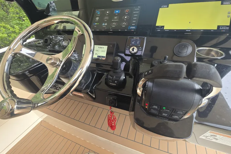 Slide: The Image of Scout 380 LXF 2020 - 31