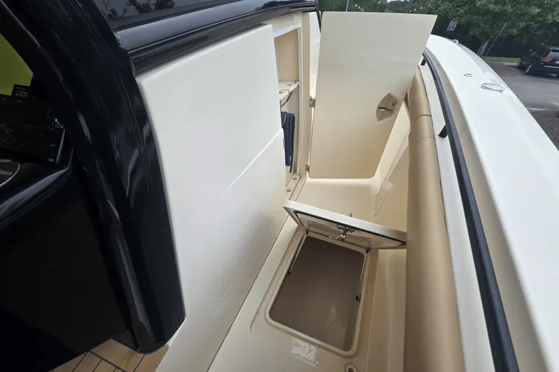 Slide: The Image of Scout 380 LXF 2020 - 38