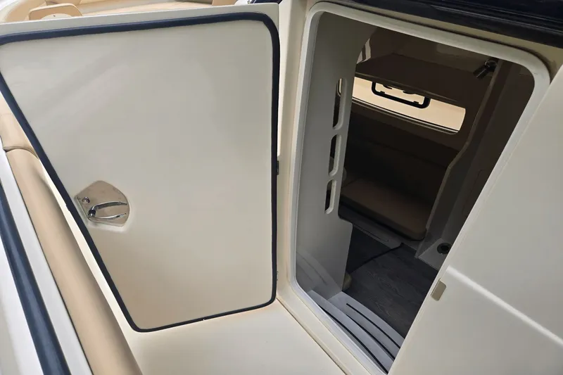 Slide: The Image of Scout 380 LXF 2020 - 41