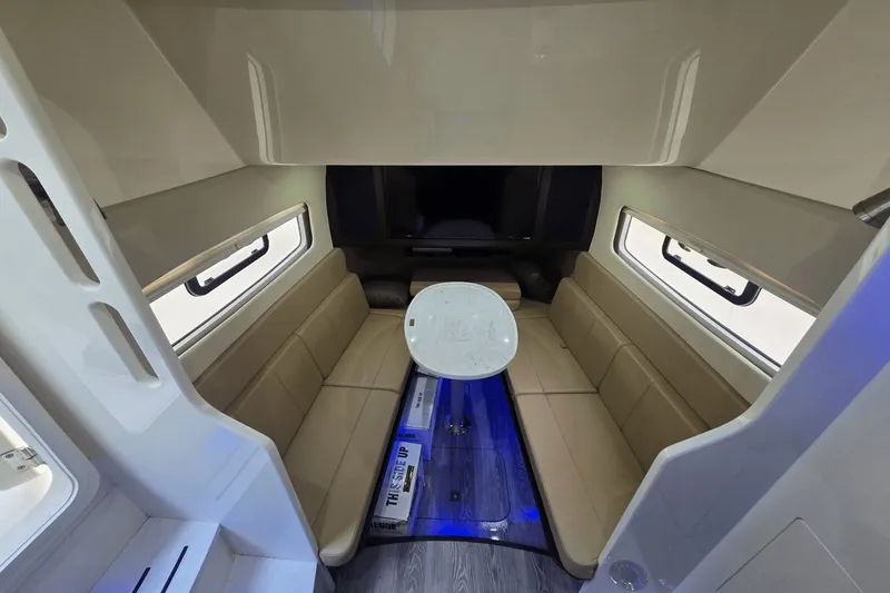 Slide: The Image of Scout 380 LXF 2020 - 45