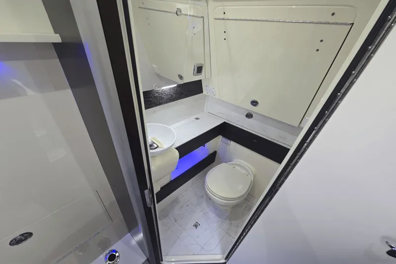 Slide: The Image of Scout 380 LXF 2020 - 47