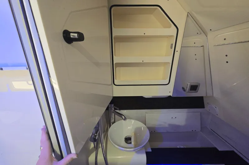 Slide: The Image of Scout 380 LXF 2020 - 48