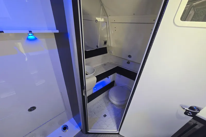 Slide: The Image of Scout 380 LXF 2020 - 49