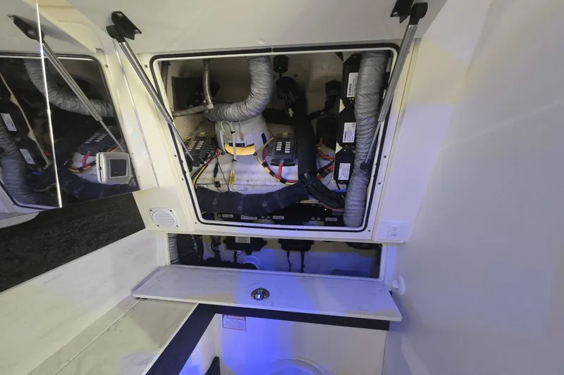 Slide: The Image of Scout 380 LXF 2020 - 50