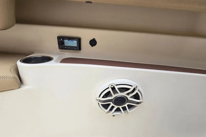 Slide: The Image of Scout 380 LXF 2020 - 62