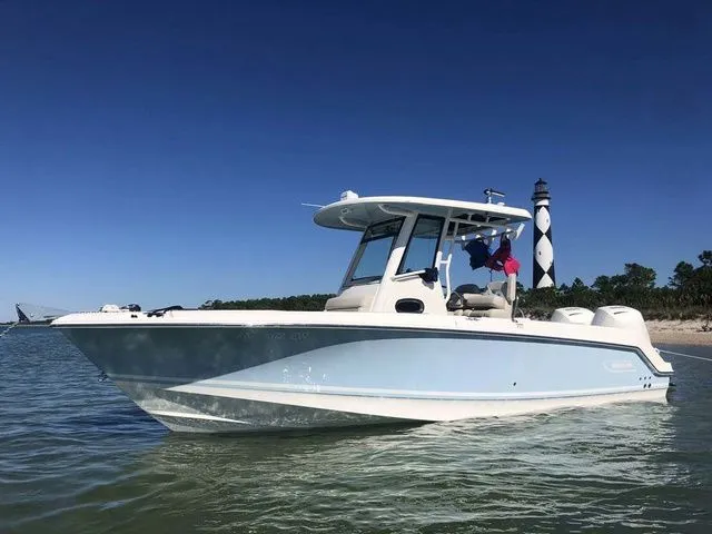 The Image of Boston Whaler 250 Outrage 2022 - 1