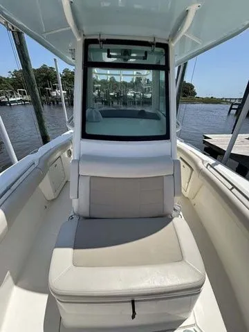 Slide: The Image of Boston Whaler 250 Outrage 2022 - 10