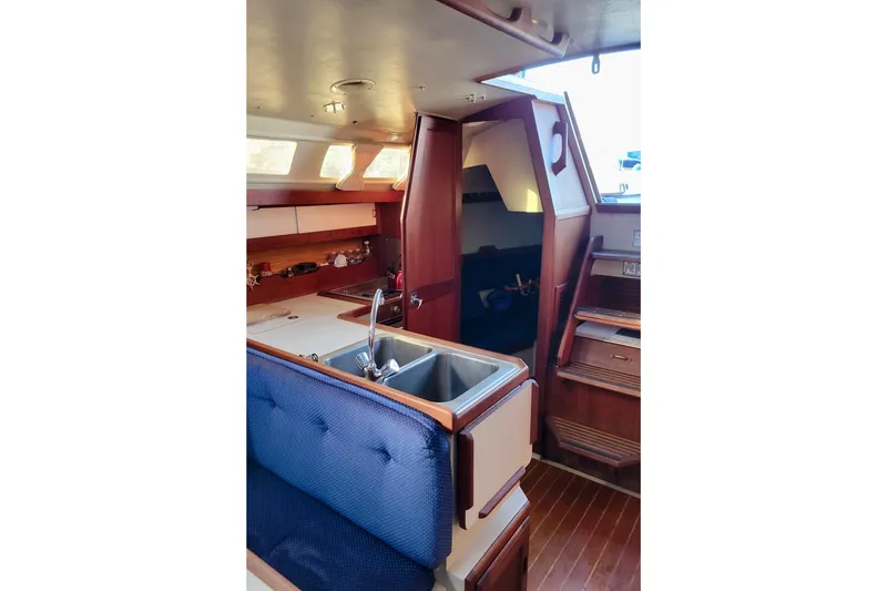 Slide: The Image of Catalina 34 MkII 1988 - 13