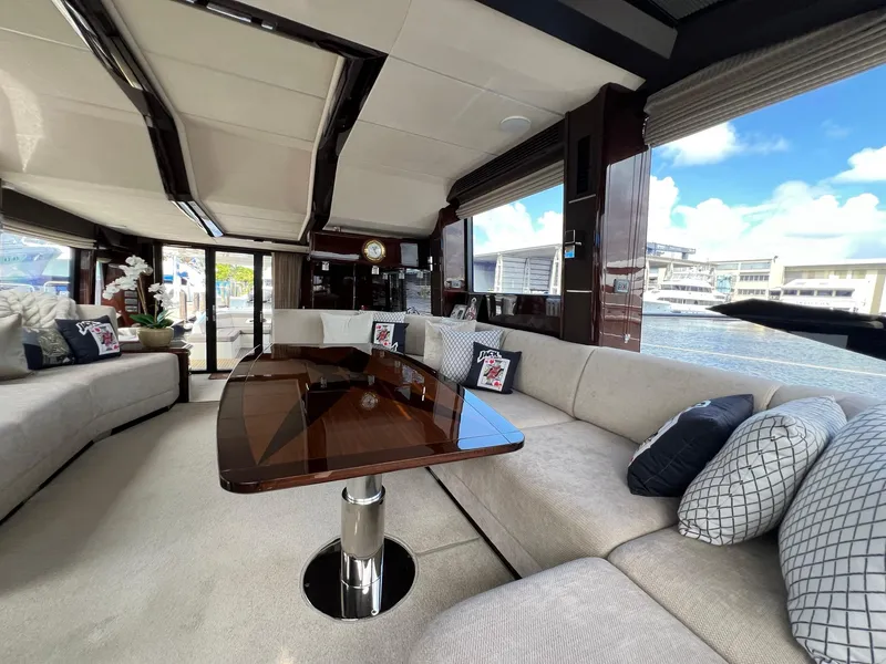 Slide: The Image of Galeon 680 Fly 2020 - 60