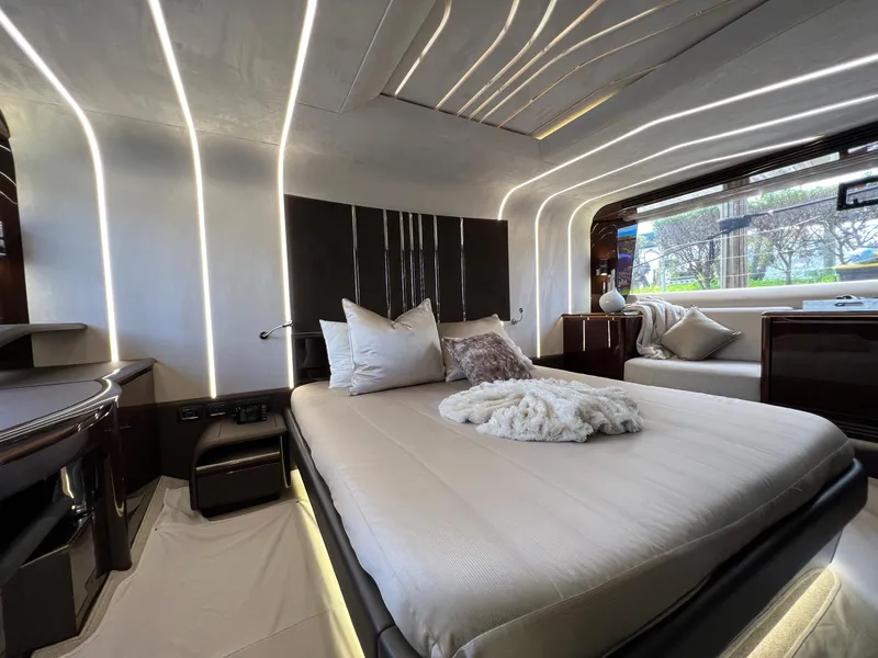 Slide: The Image of Galeon 680 Fly 2020 - 74