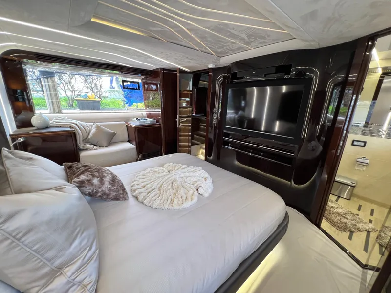 Slide: The Image of Galeon 680 Fly 2020 - 75