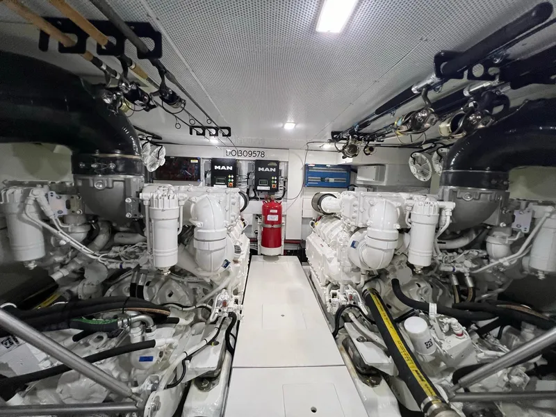 Slide: The Image of Galeon 680 Fly 2020 - 81