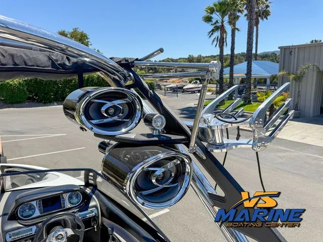 Slide: The Image of Malibu 23 LSV 2010 - 11