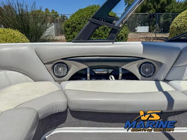 Slide: The Image of Malibu 23 LSV 2010 - 15