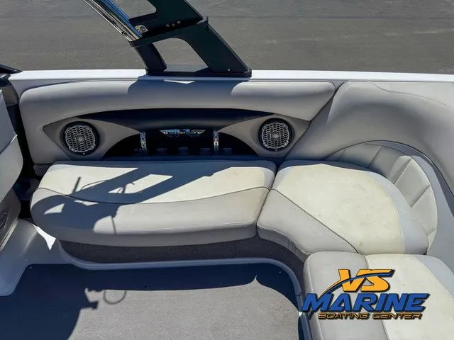 Slide: The Image of Malibu 23 LSV 2010 - 17