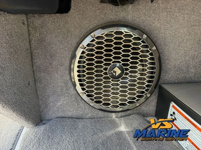 Slide: The Image of Malibu 23 LSV 2010 - 19