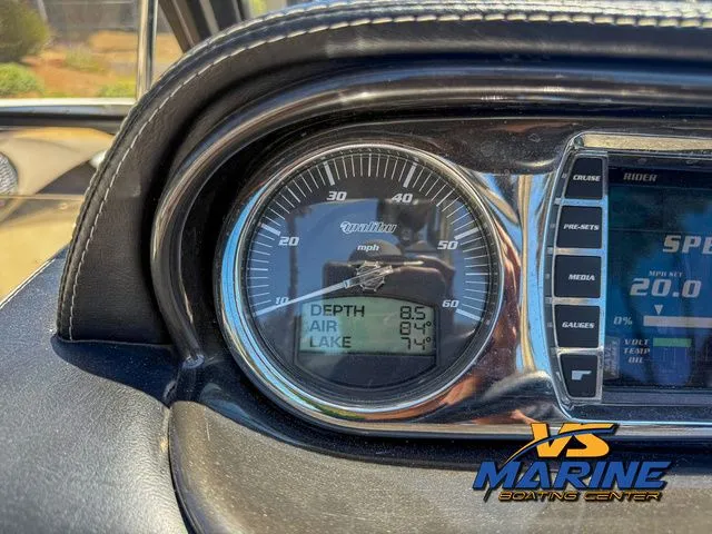 Slide: The Image of Malibu 23 LSV 2010 - 24