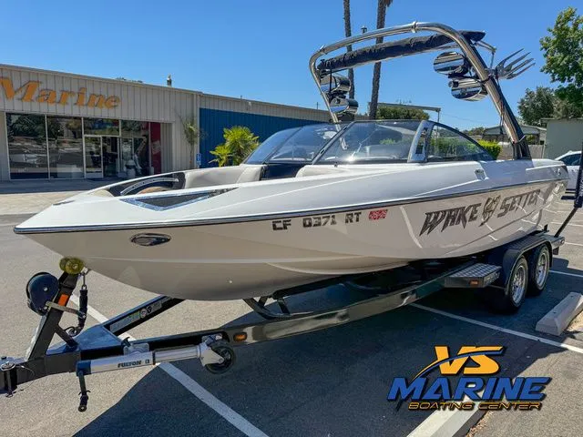 Slide: The Image of Malibu 23 LSV 2010 - 4