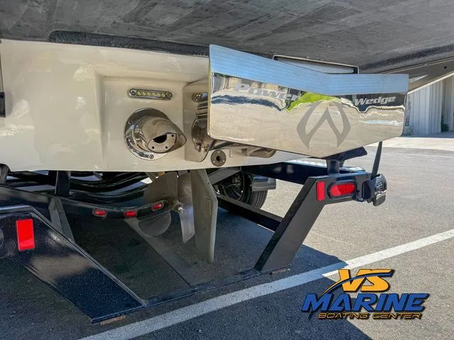 Slide: The Image of Malibu 23 LSV 2010 - 8