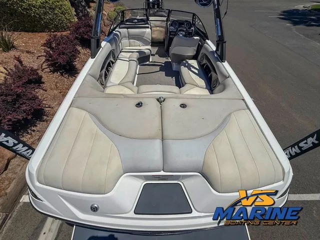 Slide: The Image of Malibu 23 LSV 2010 - 9