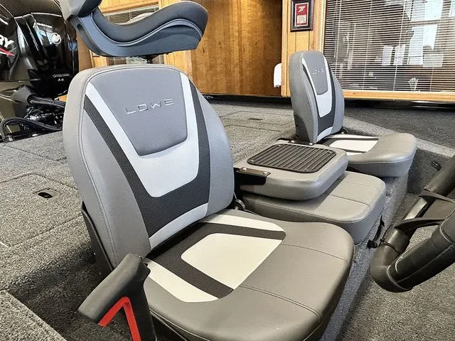 Slide: The Image of Lowe Stinger 175C 2026 - 10