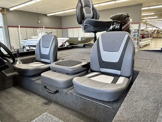 Slide: The Image of Lowe Stinger 175C 2026 - 6