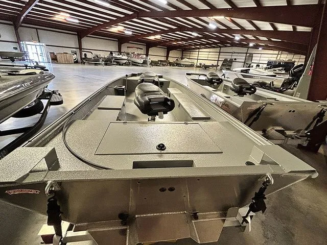 Slide: The Image of Xtreme Boats Brute 1648 Ss 2026 - 10