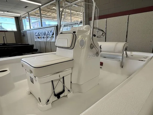 Slide: The Image of ALK 2 Powerboats 17HS 2026 - 6