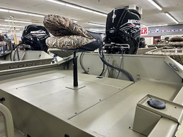 Slide: The Image of Lowe Roughneck RX1760 Pathfinder 2026 - 5