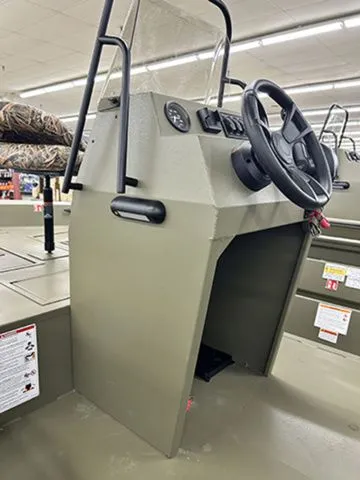 Slide: The Image of Lowe Roughneck RX1760 Pathfinder 2026 - 6