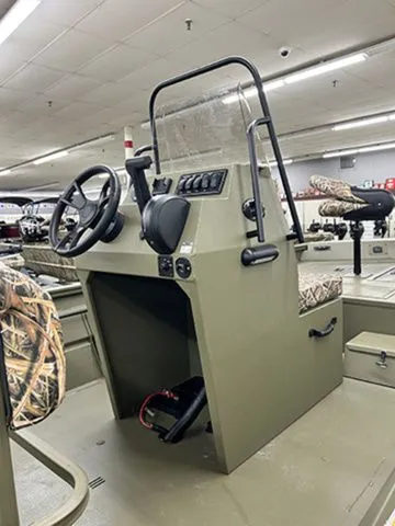 Slide: The Image of Lowe Roughneck RX1860 Tunnel Jet 2026 - 10