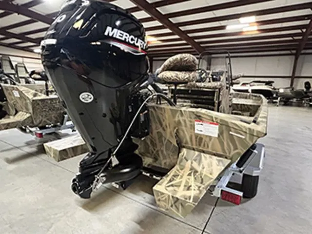 Slide: The Image of Lowe Roughneck RX1860 CC 2026 - 16