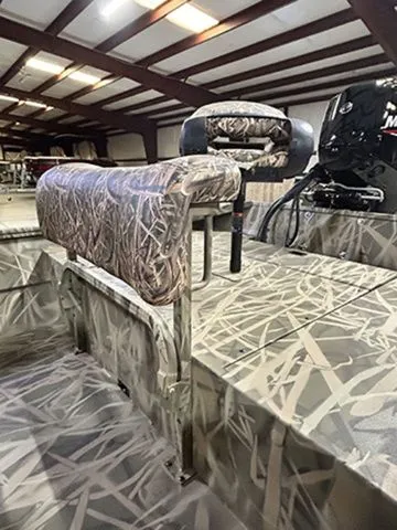 Slide: The Image of Lowe Roughneck RX1860 CC 2026 - 6