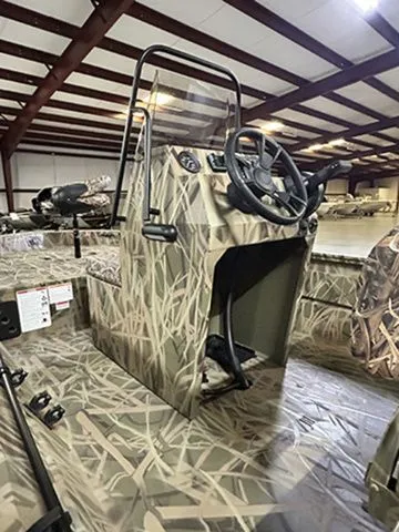 Slide: The Image of Lowe Roughneck RX1860 CC 2026 - 7