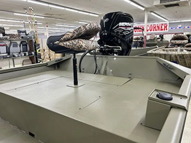 Slide: The Image of Lowe Roughneck RX1860 Tunnel Jet 2026 - 5