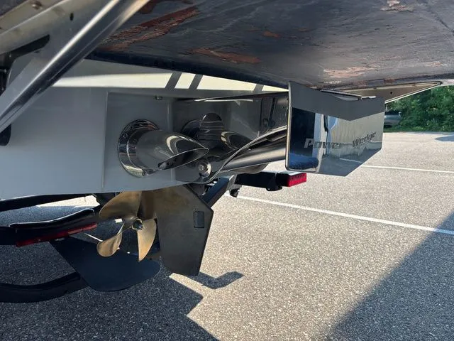 Slide: The Image of Malibu Wakesetter 21 VLX 2012 - 16