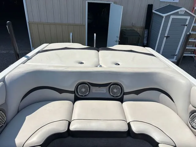 Slide: The Image of Malibu Wakesetter 21 VLX 2012 - 3