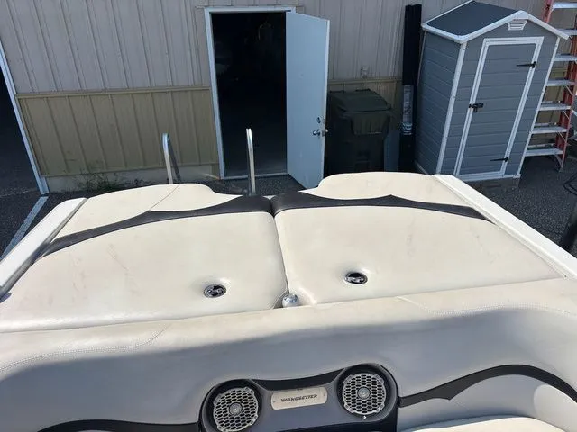 Slide: The Image of Malibu Wakesetter 21 VLX 2012 - 4