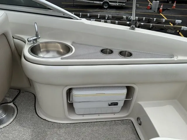 Slide: The Image of Sea Ray 230 Sundeck 2009 - 15